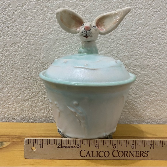Rare One-Of-A-Kind Ceramic Easter Bunny Rabbit Ceramic Decor - Picture 6 of 14
